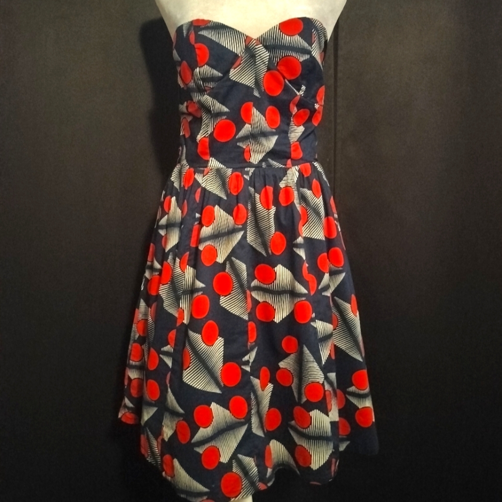 Women's Flower Patterned Akulani  Strapless Mid Length Dress  (Size M)